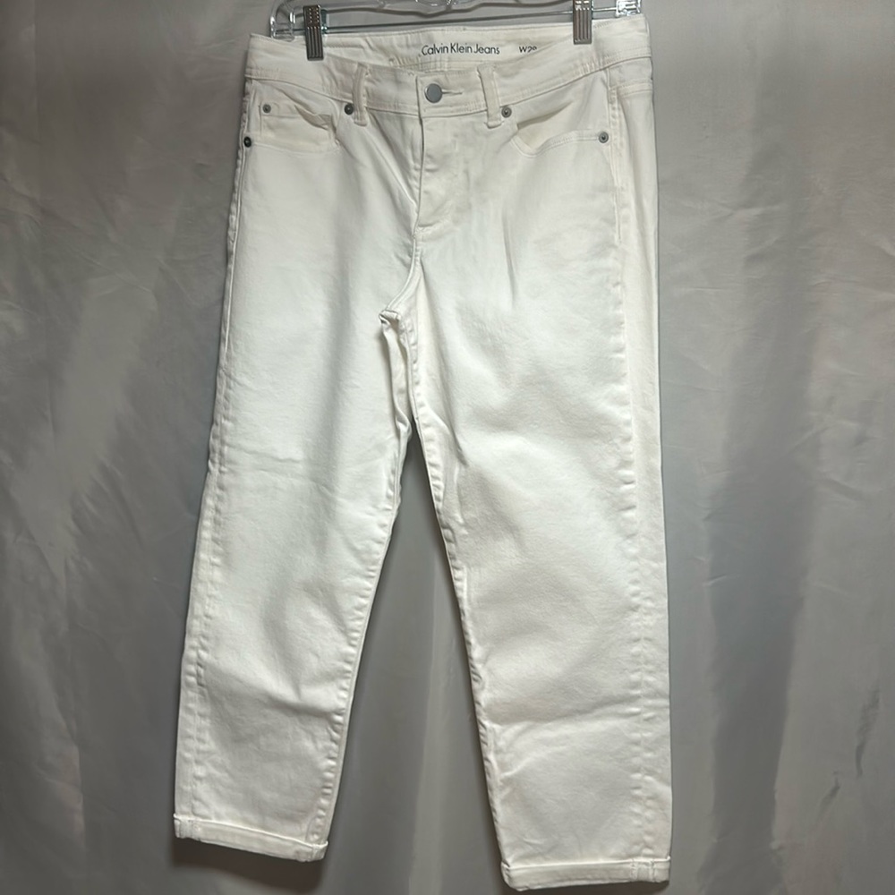 Size 29 Calvin Klein Cropped Capri White Jeans